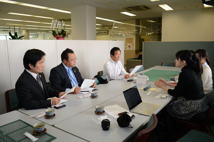 Багато результатів на Google SERP при пошуку "бізнес по-японськи", "дисципліна роботи в Японії", "робочий день у компанії Японії"